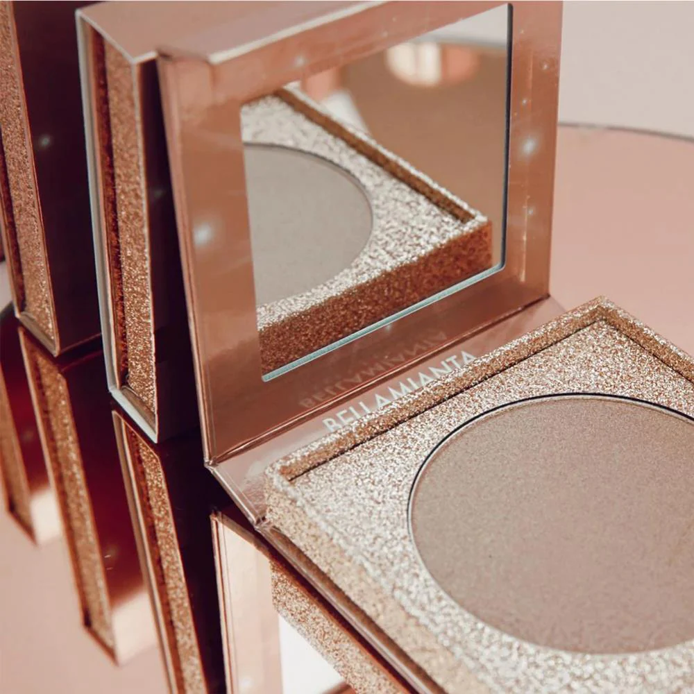 Bellamianta Luxury Tanning Illuminating Bronzing Powder - Image 3