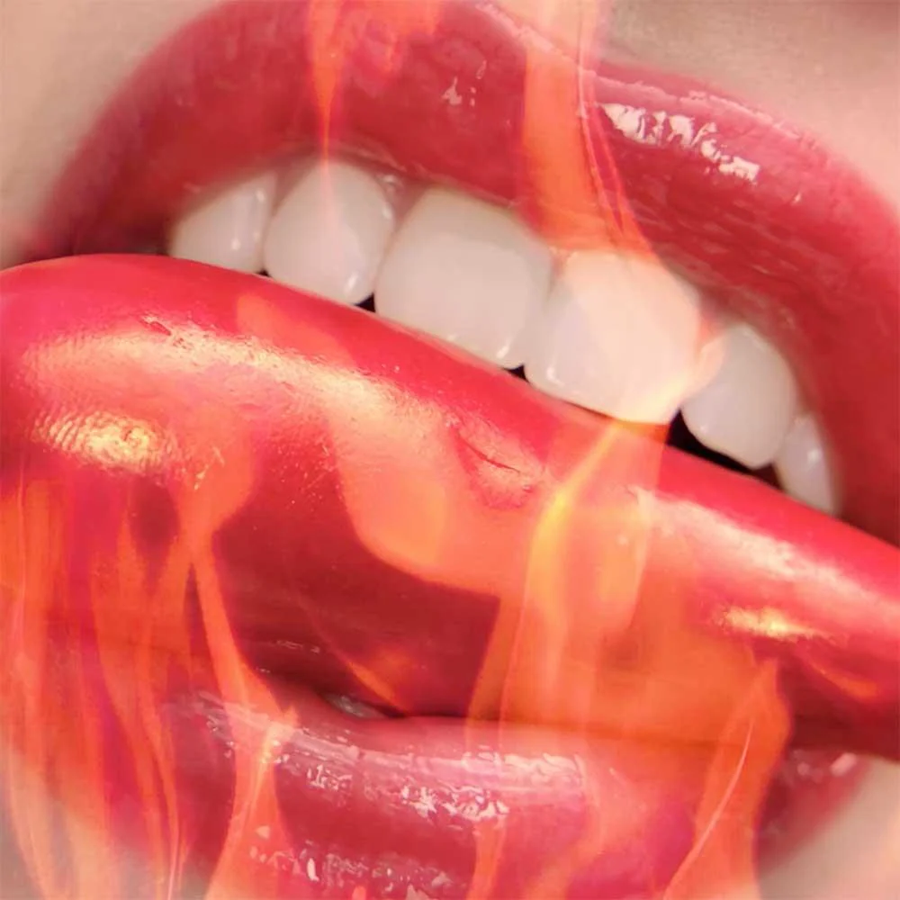 Maybelline Lifter Plump Lip Gloss 006 Hot Chilli - Image 7